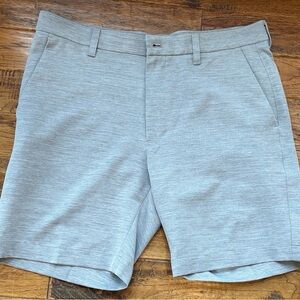 Callaway Light Gray Men's Tech Flat-Front Shorts